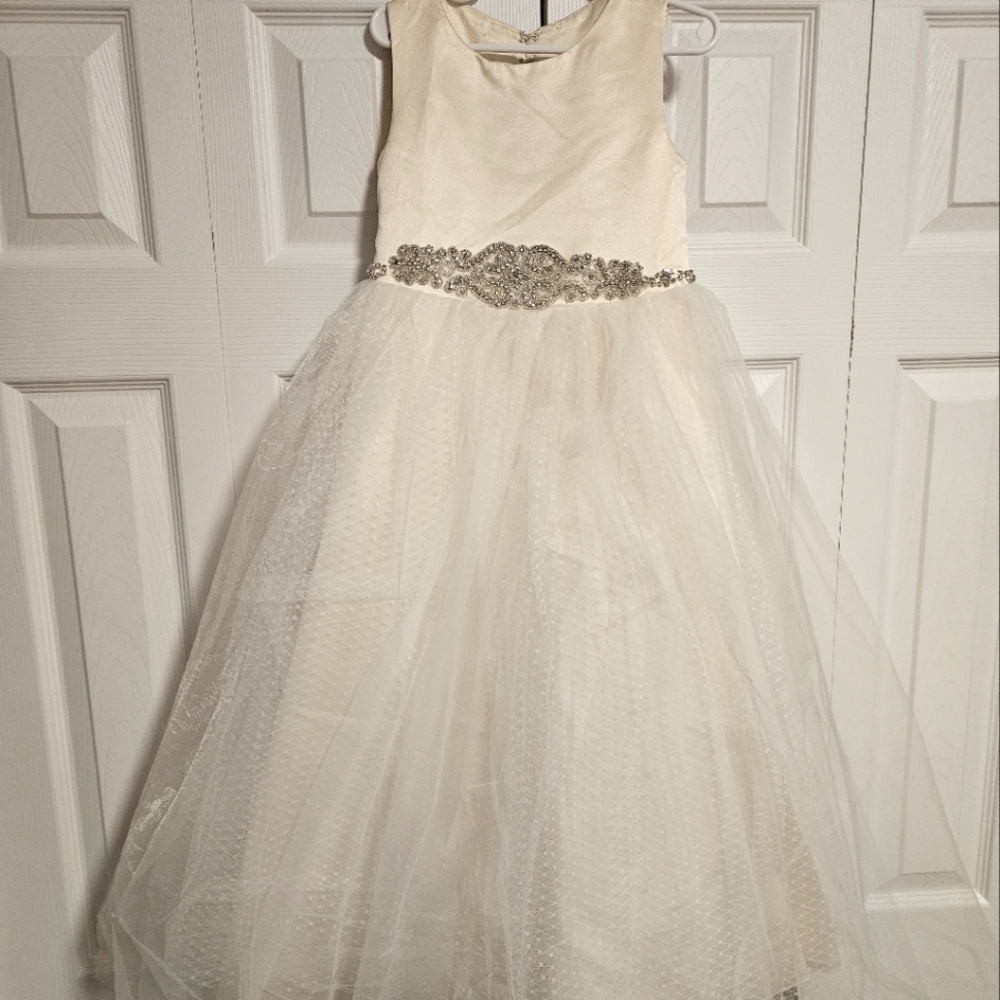 Girls 6 Formal Cream Gown